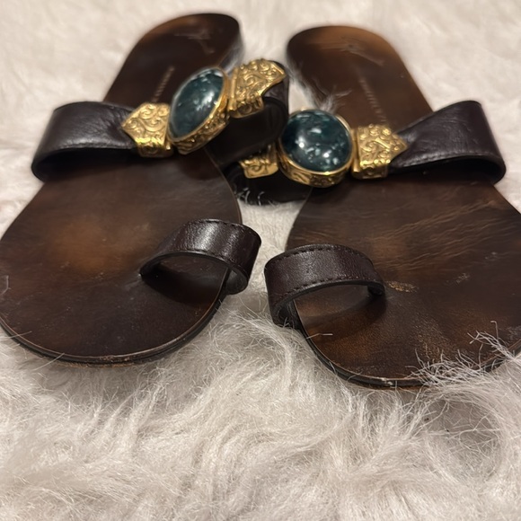 Giuseppe Toe Ring Stone Embellished Luxury Sandals size 38 1/2 EU pre- owned. - Picture 3 of 9